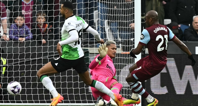 Liverpool Title Hopes Ebb Away After West Ham Draw