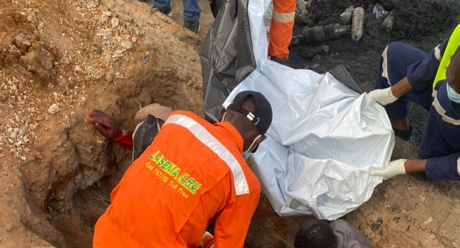drainage-worker-3