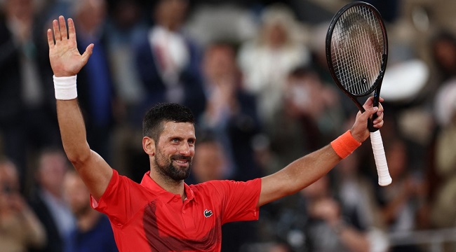Djokovic Cruises Into French Open Second Round