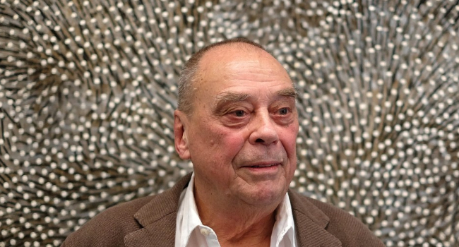 German Artist Who Painted With Nails’, Guenther Uecker, Dead At 95