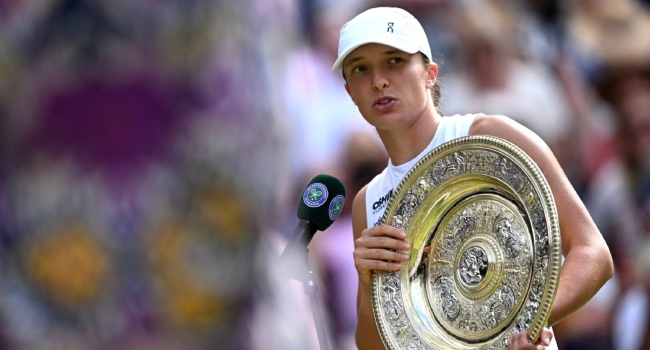 Swiatek Destroys Anisimova To Win First Wimbledon Title