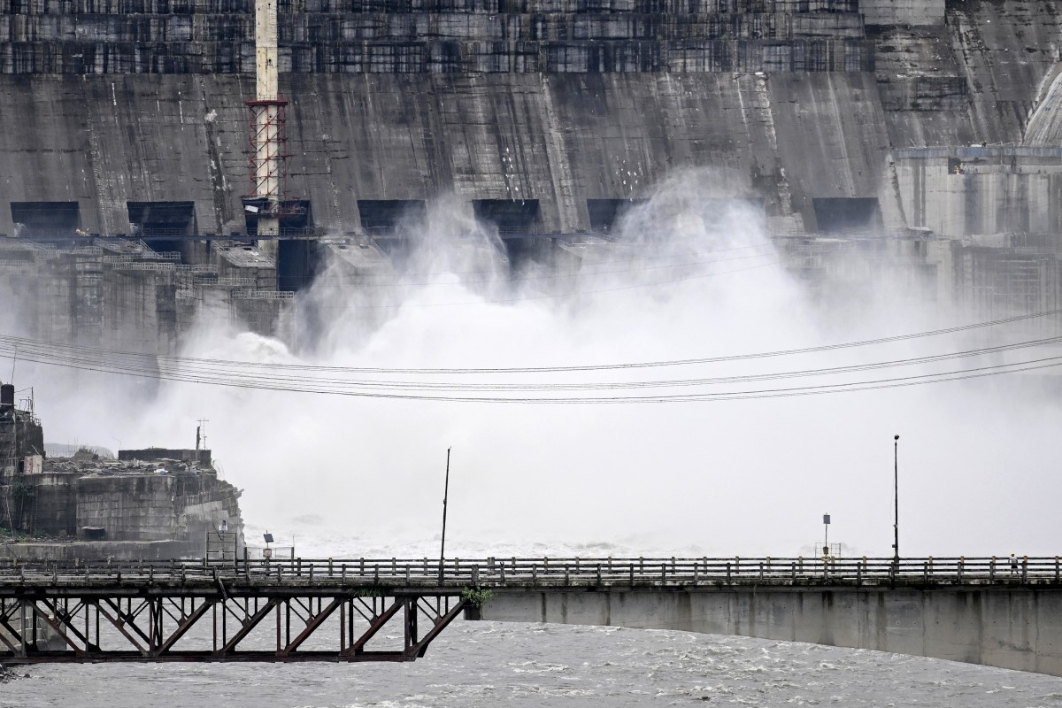 India Working To Stop Water Flowing Into Pakistan
