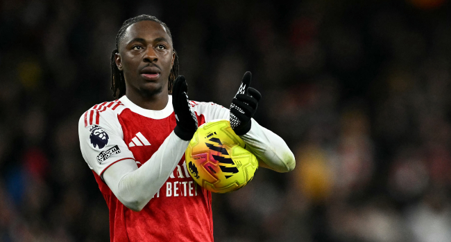 Arsenal's English midfielder #10 Eberechi Eze