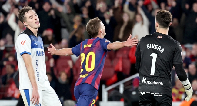 Olmo’s Brace Powers Barca To Win Over Alaves