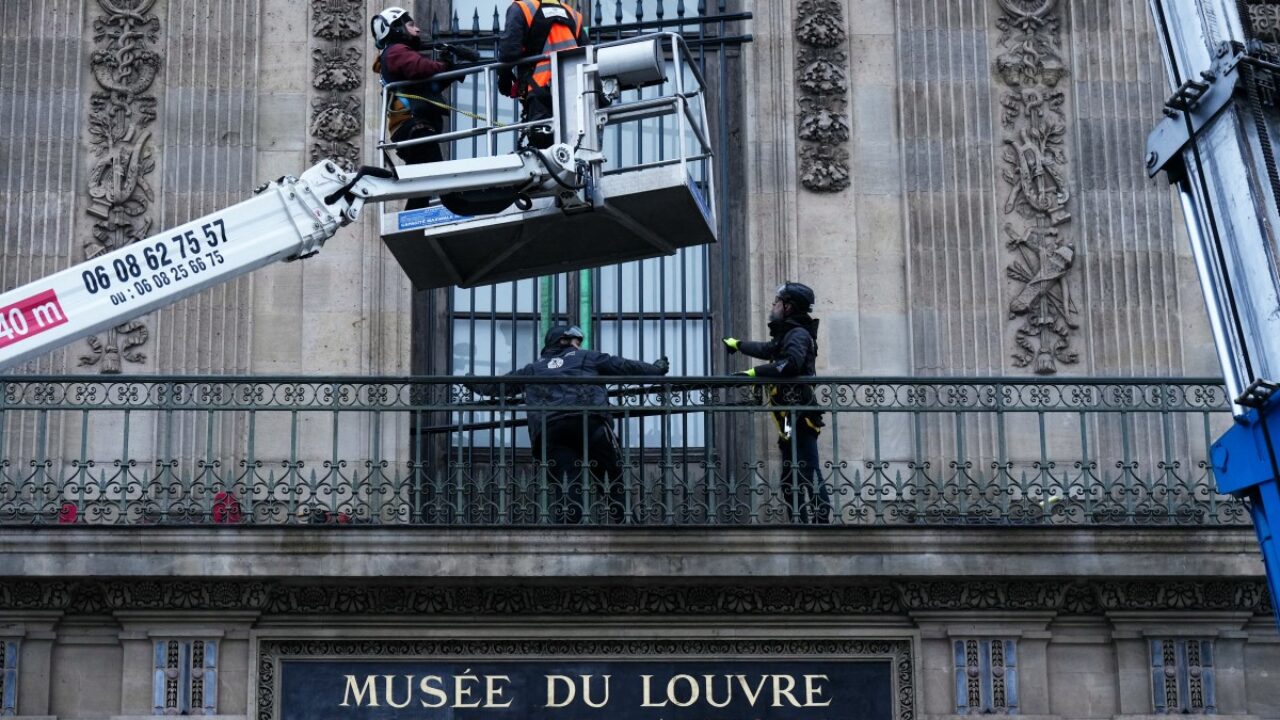 Louvre Heist To Be Turned Into Film &bull; Channels Television