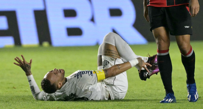 Neymar Undergoes Surgery For Meniscus Injury