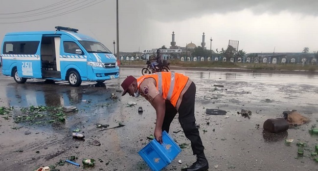 Six Dead, Two Injured In Lagos–Ibadan Expressway Crash