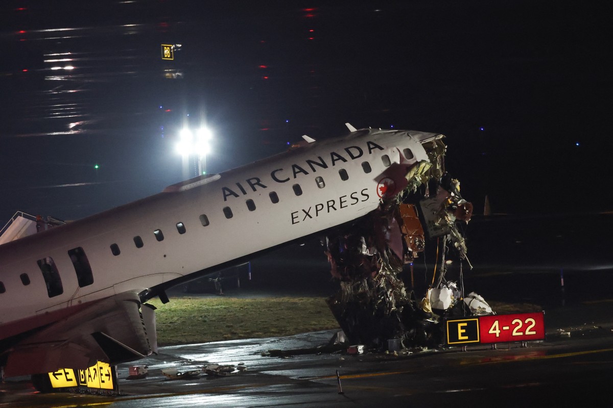 Pilot, Co-Pilot Killed In Runway Collision At New York Airport Pilot, Co-Pilot Killed In Runway Collision At New York Airport