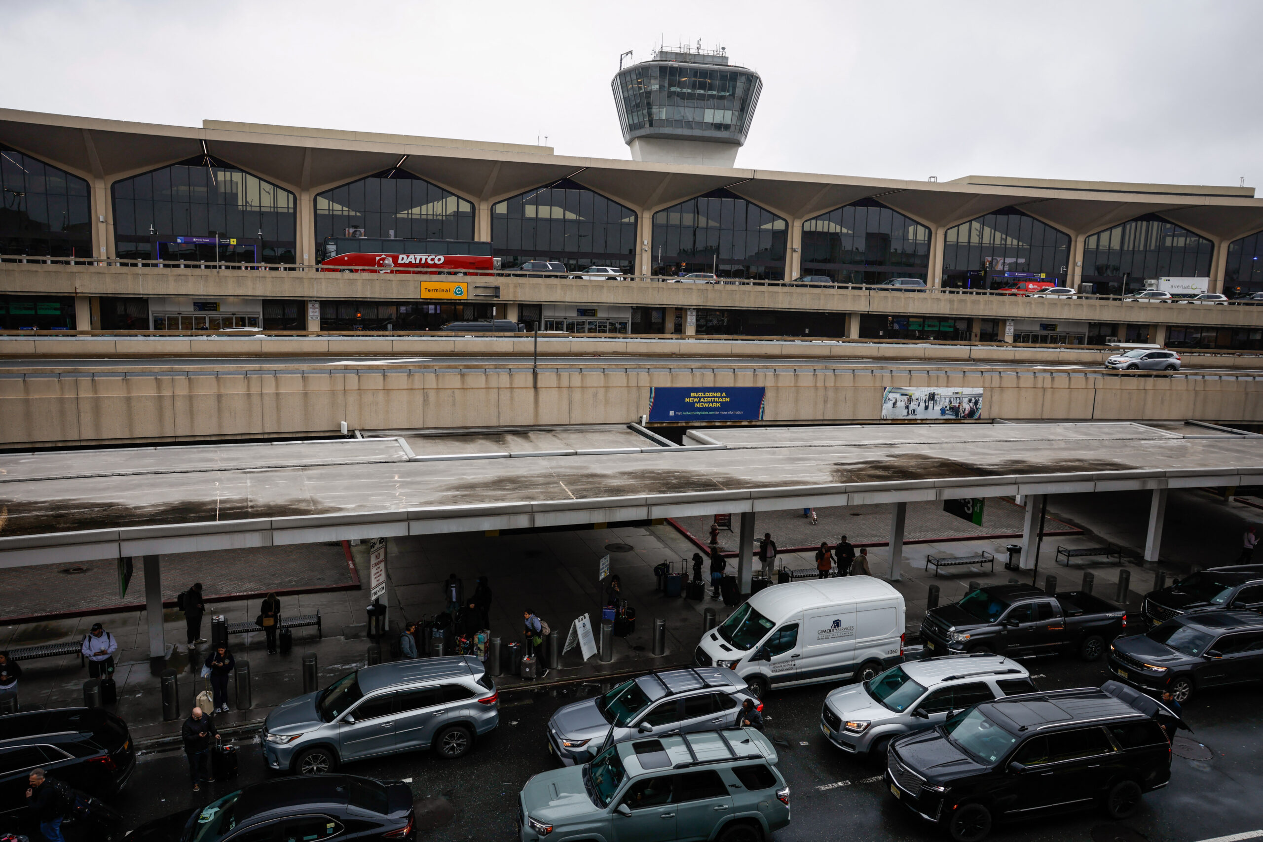 US Deploys Immigration Agents To Airports Amid Shutdown Chaos US Deploys Immigration Agents To Airports Amid Shutdown Chaos