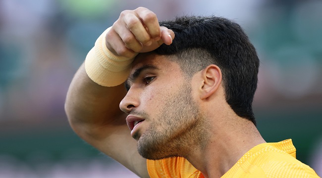 Alcaraz Cruises Into Indian Wells Third Round, Djokovic Fights Through