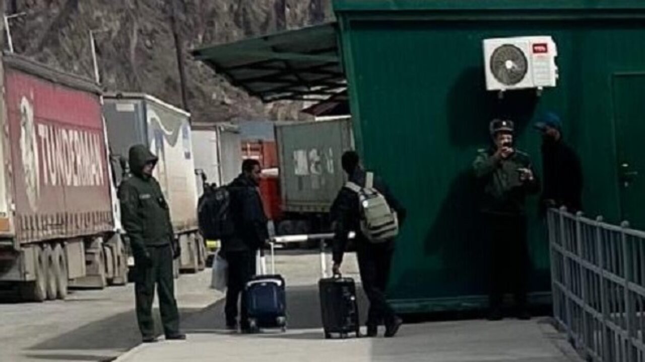 Nigerians willing to leave Iran are being escorted across Armenian border -  NIDCOM