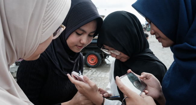 Indonesia Summons Google, Meta Over Non-Compliance With Teen Social Media Ban