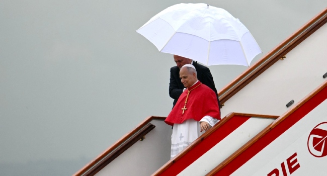 Pope Leo Kicks Off African Tour Under Shadow Of Trump’s Ire