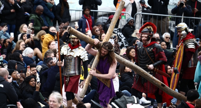 Easter Masses Cancelled In Dubai Over Middle East War 