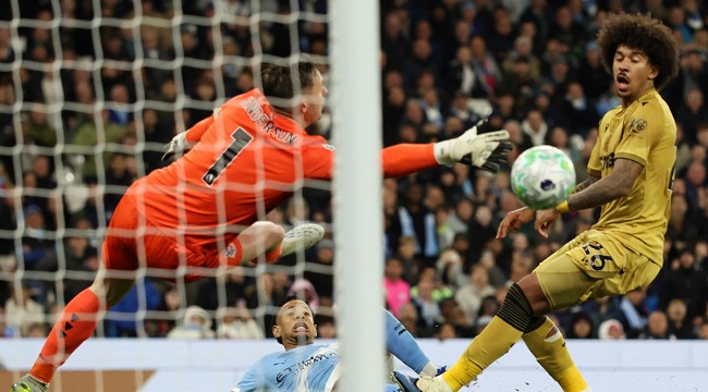 Man City Dispatch Palace To Keep Pressure On Arsenal Man City Dispatch Palace To Keep Pressure On Arsenal