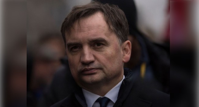 Poland’s Wanted Ex-Minister Flees To US From Hungary – Media