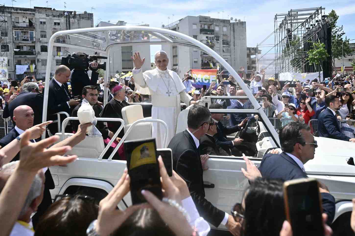 Pope Condemns Environmental Harm In Italy’s ‘Land Of Fires’