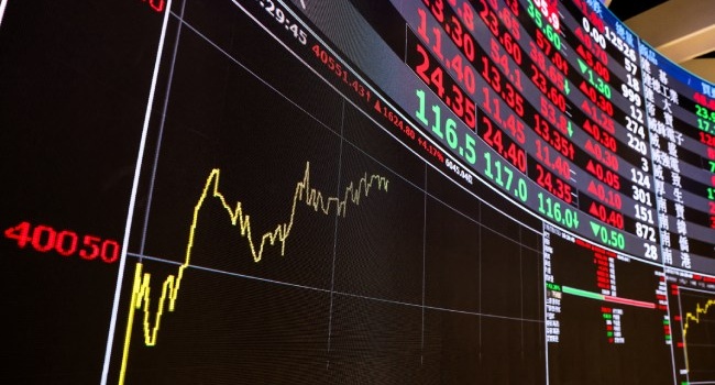 Stocks Rise, Oil Eases After Trump Evokes Iran Deal
