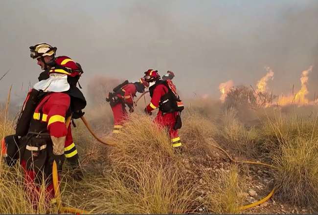 Wildfire in Spain Claims Eleven Lives and Leaves Nineteen Missing in Village